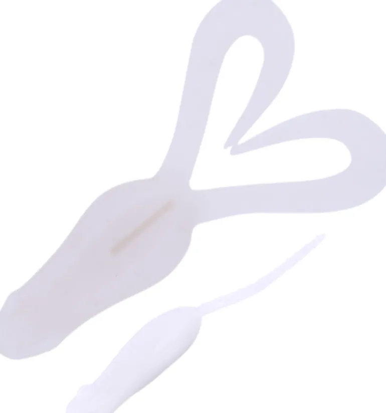 DAIWA BAIT JUNKIE 4.25 INCH KIKKER CURLY BIG LURE - #11 White Pearl - Qty 3